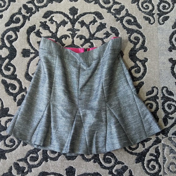 Banana Republic Dresses & Skirts - NWOT Banana Republic skirt.  Size: 12